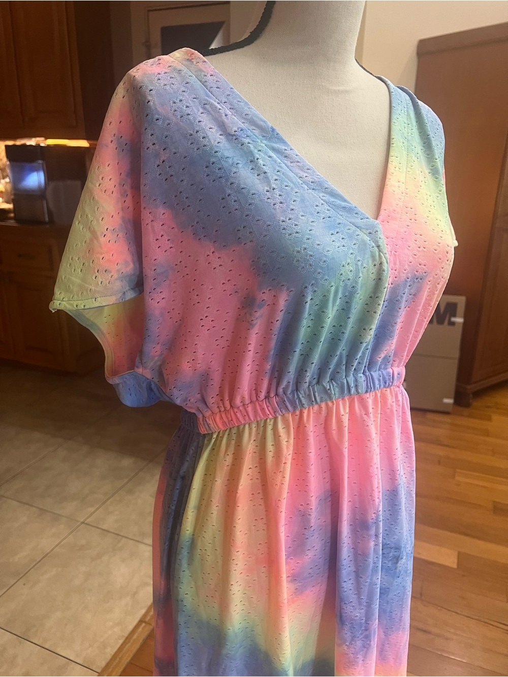 Cupshe Pastel Tie-Dye Midi Dress in Blue, Pink & Green - Picture 3 of 9